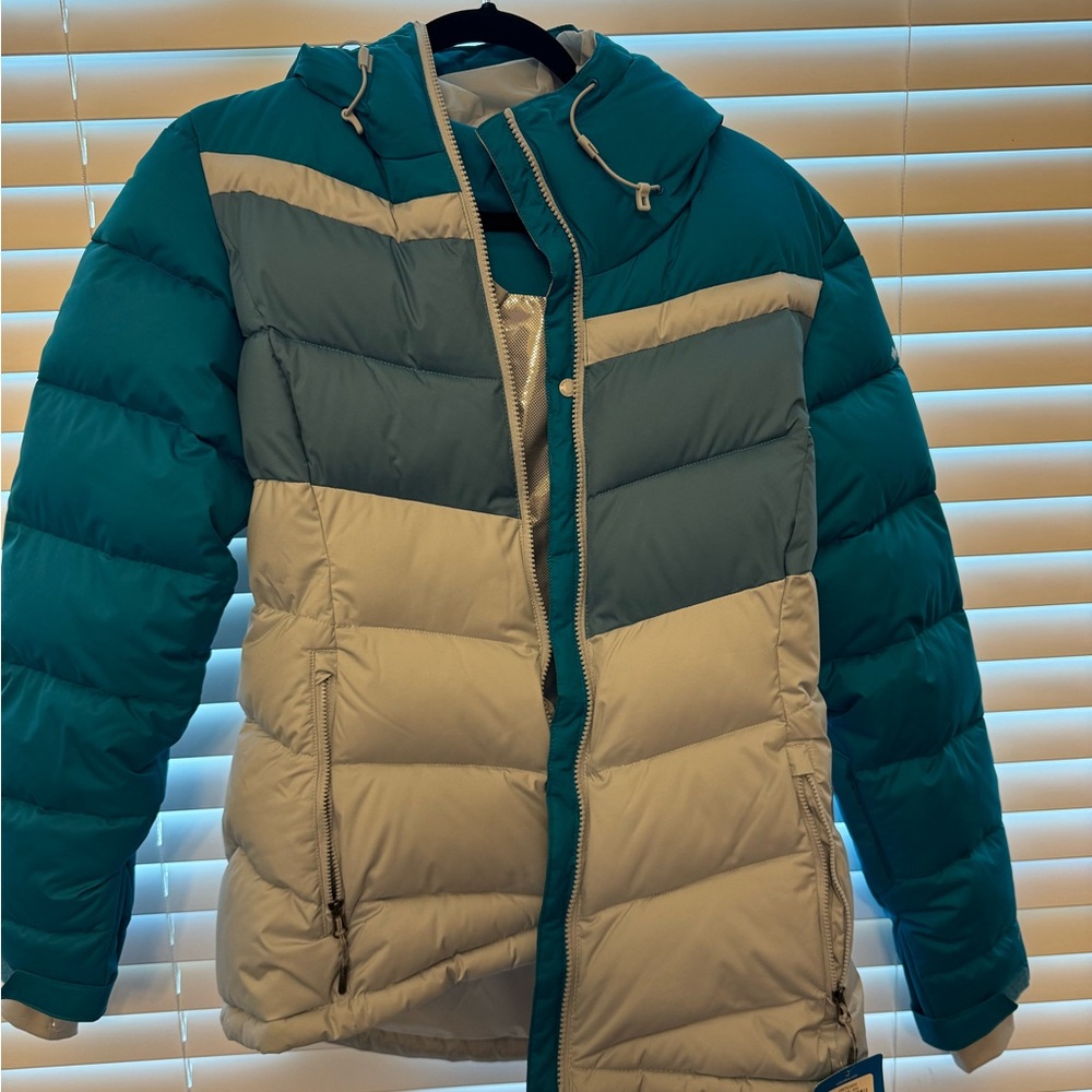 NWT Women’s Columbia Ski jacket
